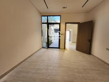 دور للبيع في شارع دار النصر, حي السويدي, مدينة الرياض, منطقة الرياض صورة 4