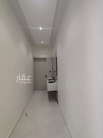 دور للبيع في شارع حامد عبدالحفيظ, حي عكاظ, مدينة الرياض, منطقة الرياض صورة 4