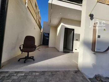 دور للبيع في شارع عبدالله بن حلوان, حي العريجاء الغربي, مدينة الرياض, منطقة الرياض صورة 5