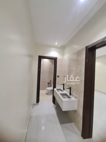 فيلا للبيع في شارع حامد عبدالحفيظ, حي عكاظ, مدينة الرياض, منطقة الرياض صورة 5