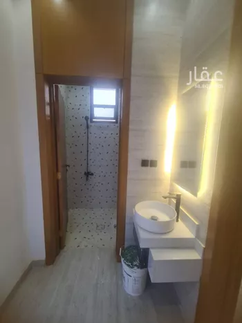 دور للبيع في شارع عبدالله الدارمي, حي عكاظ, مدينة الرياض, منطقة الرياض صورة 5