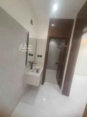 فيلا للبيع في شارع إسماعيل القيسي, حي عكاظ, مدينة الرياض, منطقة الرياض صورة 4