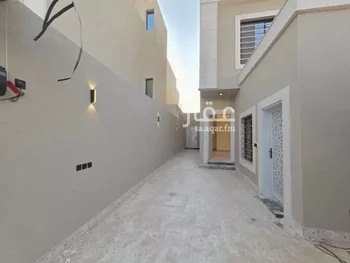 دور للبيع في شارع الامام مسلم, حي بدر, مدينة الرياض, منطقة الرياض صورة 3