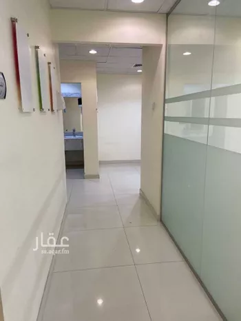مكتب تجاري للإيجار في شارع الامام عبدالله بن سعود بن عبدالعزيز الفرعى, حي إشبيلية, مدينة الرياض, منطقة الرياض صورة 3