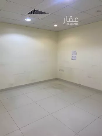 مكتب تجاري للإيجار في شارع الامام عبدالله بن سعود بن عبدالعزيز الفرعى, حي إشبيلية, مدينة الرياض, منطقة الرياض صورة 3