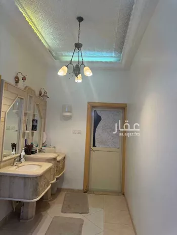 فيلا للبيع في شارع عبدالله الحديثي, حي الدار البيضاء, مدينة الرياض, منطقة الرياض صورة 4