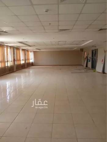عمارة للإيجار في شارع الامير مقرن بن عبدالعزيز, حي النزهة, مدينة الرياض, منطقة الرياض صورة 3