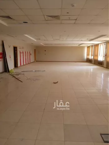 عمارة للإيجار في شارع الامير مقرن بن عبدالعزيز, حي النزهة, مدينة الرياض, منطقة الرياض صورة 2
