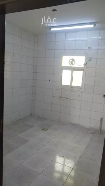 شقة للإيجار في صورة 3