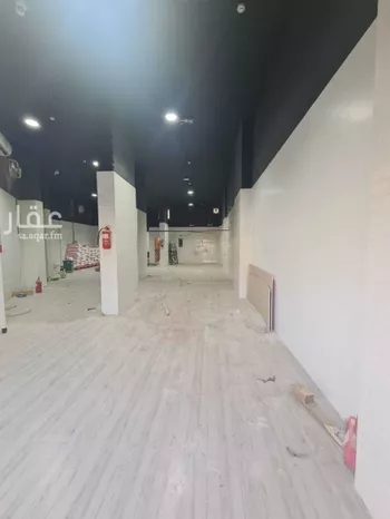 محل للإيجار في طريق الملك فهد ، حي النزهة ، الباحة ، منطقة الباحة