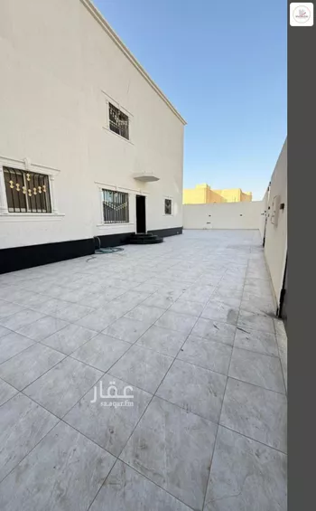 فيلا للبيع في شارع عبدالعزيز بن عبدالملك, حي الملك خالد, مدينة عنيزه, منطقة القصيم صورة 3