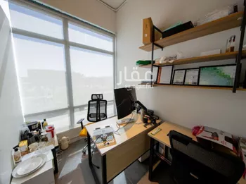 مكتب تجاري للإيجار في شارع الحديقة, حي السويدي, مدينة الرياض, منطقة الرياض صورة 3
