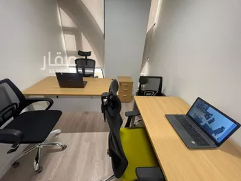 مكتب تجاري للإيجار في شارع أغادير, حي الملك عبدالعزيز, مدينة الرياض, منطقة الرياض صورة 3