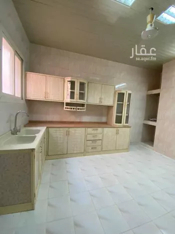 شقة للإيجار في شارع الظهران, حي إشبيلية, مدينة الرياض, منطقة الرياض صورة 4