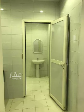 مكتب تجاري للإيجار في شارع طريق الثمامة, حي الربيع, مدينة الرياض, منطقة الرياض صورة 3