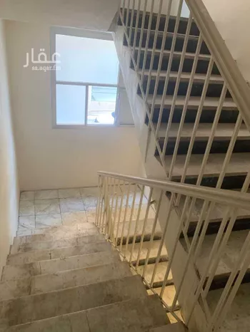 عمارة للبيع في شارع الامير منصور ابن عبدالعزيز, حي الخبرالشمالية, مدينة الخبر, المنطقة الشرقية صورة 2