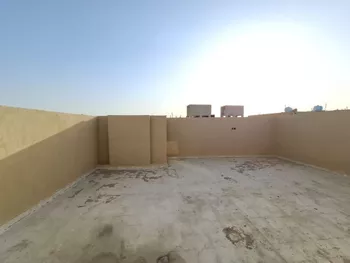 دور للبيع في شارع احمد قاري, حي طويق, مدينة الرياض, منطقة الرياض صورة 4