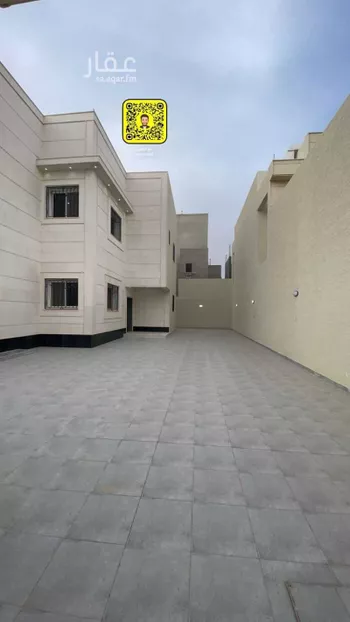 فيلا للبيع في شارع حفص بن عمر بن عبد العزيز, حي المنار, مدينة عنيزه, منطقة القصيم صورة 3