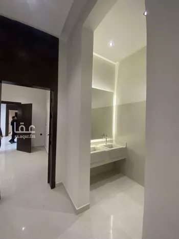 فيلا للبيع في شارع حسن مشاط, حي عكاظ, مدينة الرياض, منطقة الرياض صورة 5