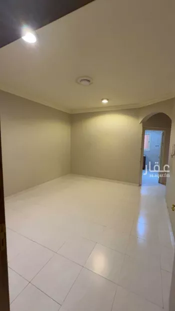 شقة للإيجار في شارع حصين بن عبيد بن خلف الخزاعي ، حي السلمانية الثاني ، الهفوف‎ ، الاحساء