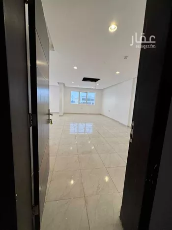 مكتب تجاري للإيجار في شارع طريق الامير محمد بن سعد بن عبد العزيز, حي الملقا, مدينة الرياض, منطقة الرياض صورة 5