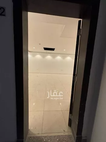 مكتب تجاري للإيجار في شارع طريق الامير محمد بن سعد بن عبد العزيز, حي الملقا, مدينة الرياض, منطقة الرياض صورة 3