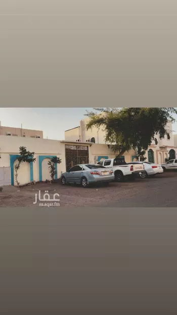 بيت للبيع في شارع عبدالرحمن ابن عكرمة ، حي العزيزية ، المدينة المنورة ، منطقة المدينة المنورة