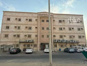 عمارة للإيجار في شارع أبي فراس الحمداني ، حي الحمدانية ، جدة ، جدة صورة 2