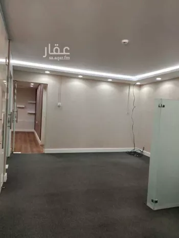 مكتب تجاري للإيجار في شارع خالد بن الوليد الفرعي, حي غرناطة, مدينة الرياض, منطقة الرياض صورة 4