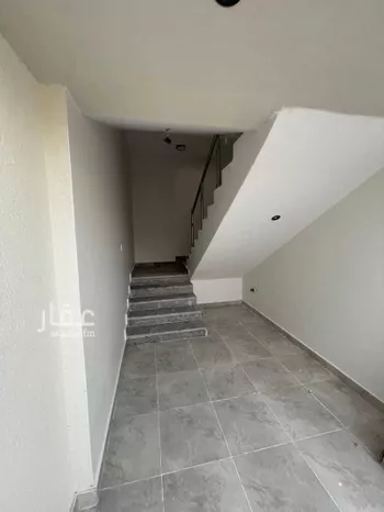 دور للبيع في شارع عبدالله بن أبي البركات, حي عكاظ, مدينة الرياض, منطقة الرياض صورة 3