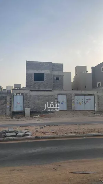 فيلا للبيع في شارع الملك خالد ابن عبدالعزيز سعود ، العيينة ، الدرعية صورة 2
