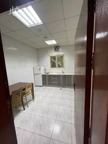 شقة للإيجار في شارع الثامن والعشرون , حي العزيزية, مدينة الدمام, المنطقة الشرقية صورة 3