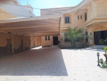 فيلا للبيع في شارع البكيرية, حي الحمراء, مدينة الرياض, منطقة الرياض صورة 2