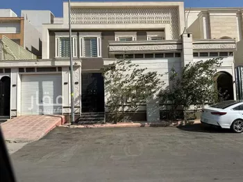 فيلا للبيع في شارع عبدالرحمن ابن حسن الفتني, حي القادسية, مدينة الرياض, منطقة الرياض
