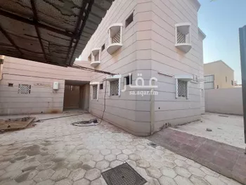 فيلا للبيع في شارع البلدية, حي الديرة, مدينة البكيريه, منطقة القصيم صورة 2