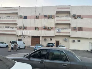 عمارة للبيع في شارع اسعد بن زراره, حي بنى معاوية, مدينة المدينه المنوره, منطقة المدينة المنورة صورة 3