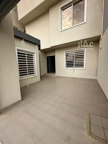 فيلا للبيع في شارع سفيان بن الحكم, حي الجامعيين, مدينة خميس مشيط, منطقة عسير صورة 2