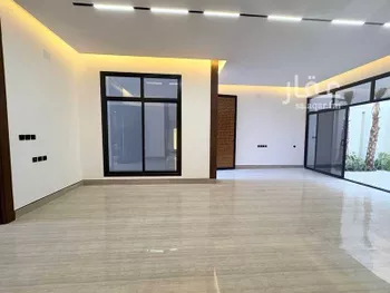 فيلا للبيع في شارع عبداللطيف بن المبارك, حي المهدية, مدينة الرياض, منطقة الرياض صورة 5