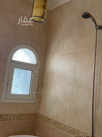 فيلا للبيع في شارع عمر بن نبيه ، حي السامر ، جدة ، جدة