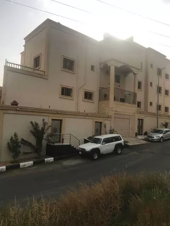 عمارة للبيع في شارع 75 العرين, حي العرين, مدينة ابها, منطقة عسير صورة 2