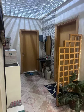 فيلا للبيع في شارع عنبسه المهري, حي السويدي, مدينة الرياض, منطقة الرياض صورة 2