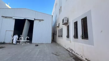 عمارة للبيع في شارع عثمان ابن حافظ, حي الورود, مدينة المذنب, منطقة القصيم صورة 2