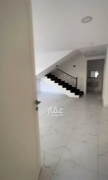 فيلا للبيع في شارع عبدالرحمن ابراهيم الربيعي, حي المصيف, مدينة عنيزه, منطقة القصيم صورة 4