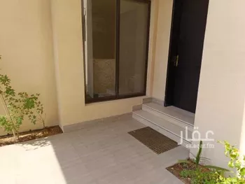 دور للبيع في شارع أبي جعفر بن علي, حي النزهة, مدينة الرياض, منطقة الرياض صورة 3