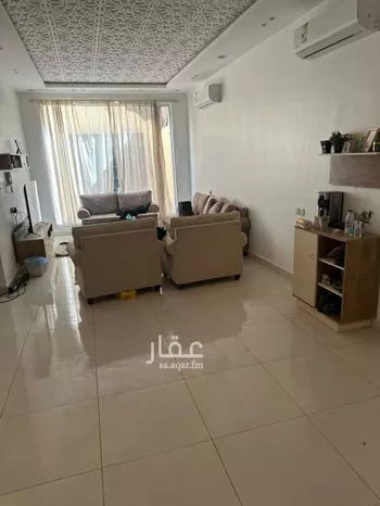 فيلا للبيع في شارع قصيرات, حي شبرا, مدينة الرياض, منطقة الرياض صورة 2