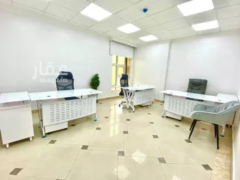 مكتب تجاري للإيجار في شارع العروبه, حي الورود, مدينة الرياض, منطقة الرياض صورة 5