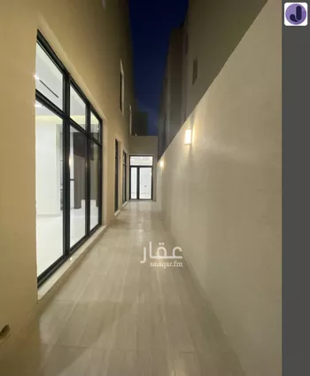 فيلا للبيع في شارع طريق الملك فهد, حي الحي الشرقي, مدينة مدينة الملك خالد العسكرية, المنطقة الشرقية صورة 4