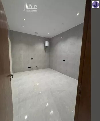 دور للبيع في شارع سويد الانصاري, حي الجنادرية, مدينة الرياض, منطقة الرياض صورة 4