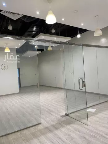 مكتب تجاري للإيجار في شارع انس بن مالك, حي الملقا, مدينة الرياض, منطقة الرياض صورة 2