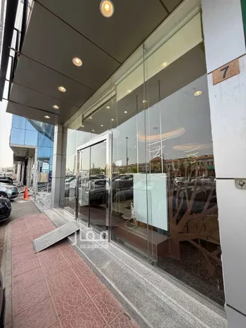 محل للإيجار في شارع انس بن مالك, حي الملقا, مدينة الرياض, منطقة الرياض صورة 2